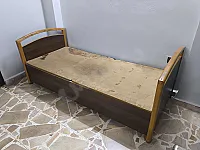 تخت مفرد 90*190 سم مستعمل في داريا بسعر 2000 ل.س جديدة 