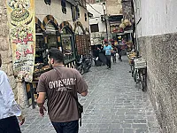 للبيع محل تجاري طابو أخضر  بالعمارة الجوانيه جانب حمام السلسلة