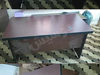 طاولة حاسب مكتب كبيرة بدون دروج  غير مستعملة للبيع