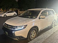 للإيجار سيارة ميتسوبيشي اوتلاندر ٢٠١٧