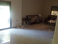للبيع شقة في مزة فيلات غربية 