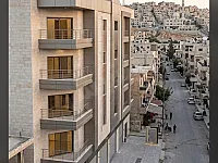 للبيع طابق خامس غير مسكون 