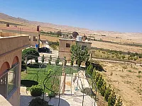 مزرعه وارض للبيع 36دنم الطريق الرئيسي بين يبرود ومعلولا