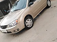 كيا سيراتو هاتشباغ 2006