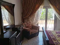 شقة مساحة 250متر بصلنفة السياحية
