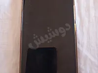 جوال نضيف مو مفكوك معاه شاحن وكرتونة