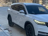لاند روفر رينج روفر 2025 للإيجار في إدلب - أبيض