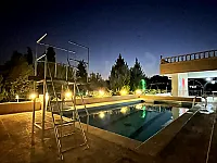للبيع مزرعه وفيلا بدروشا للتواصل 0949618168