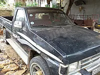 للبيع نيسان صني 1600 بيك آب موديل 1992 بحالة ممتازة