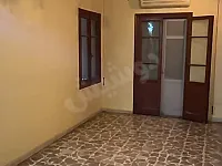 للبيع بيت بالميدان قريب للثانوية السورية ٣ و صالون ط٢ مساحة ٨٠ متر