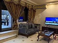 شقة فخمة للاجار ساحة الميسات دمشق