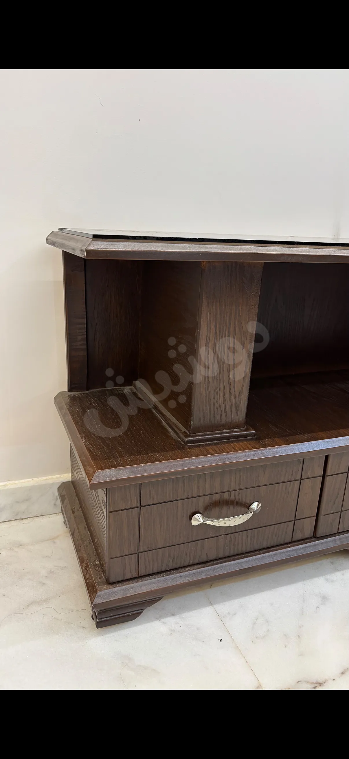طاولة شاشة بلازما