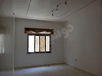 شقه للبيع في حزه قرب جامع المحمود 