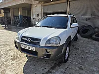 هيونداي توسان 2005 أبيض للبيع في أتارب بسعر 9500 دولار