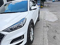 السياره بوضع جيده قطعتين بخ اربع دواليب جداد