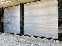 للايجار محلات 300متز مع قبو ٨٠٠ متر على شارع ٢٤متر