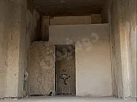 إيجار محل تجاري في عين ترما بجانب دوار السفينة - 100$ شهرياً