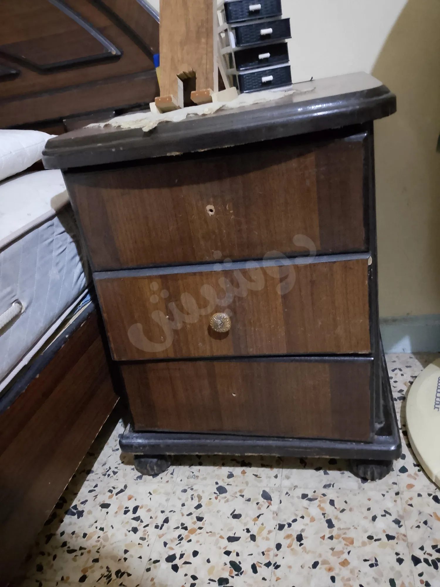 غرفة نوم مستعملة بحالة جيدة للبيع في بستان القصر