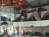 محل تجاري للإيجار في الصالحية بسوق المعرض – دمشق