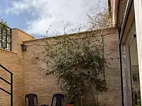 للبيع محلات عدد 2بضاحيه قدسيا 