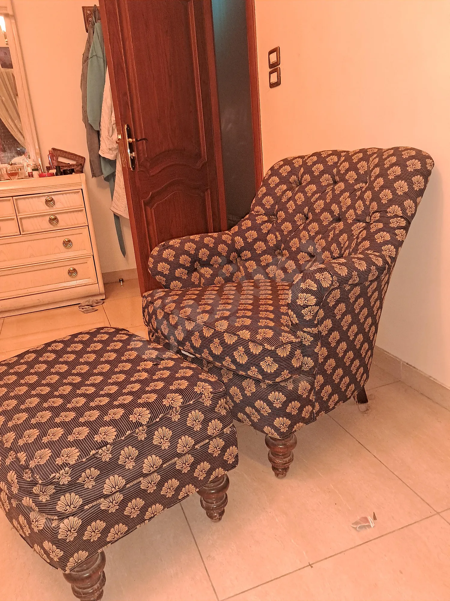 شيزلون أمريكي فاخر FAIRFIELD بحالة ممتازة في حلب