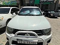 سيارة للبيع في درعا عتمان مقابل المدرسة