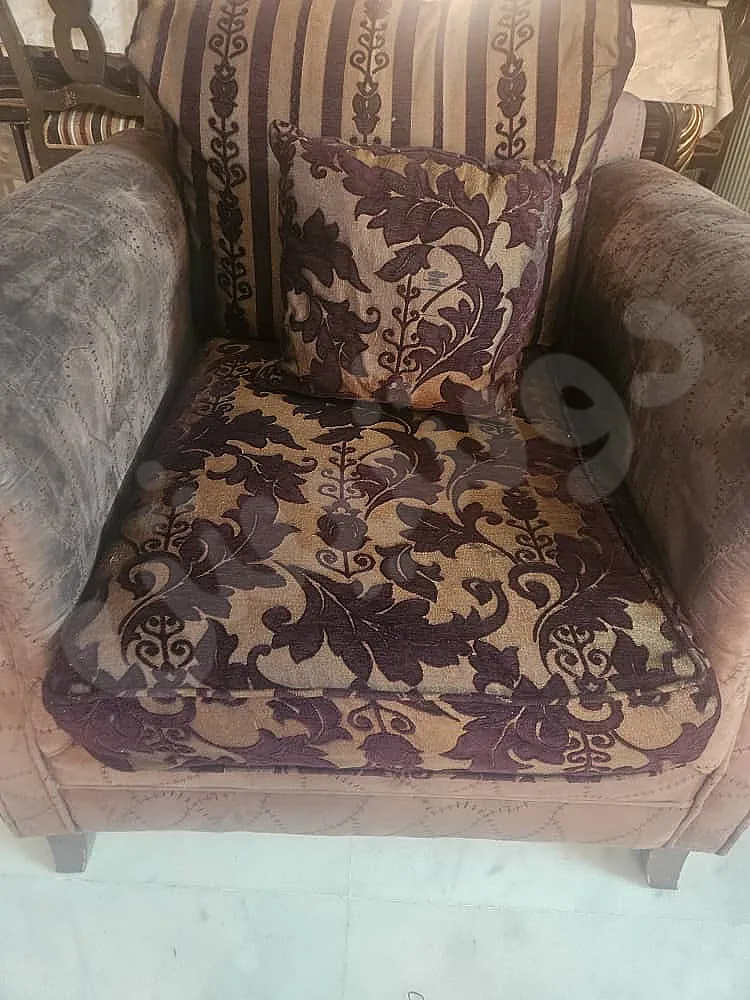 للبيع غرفة قعدة ماركة خليفة