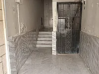 للبيع بيت أرضي مع محلين تجاريين في الميدان- دمشق