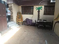 للبيع بيت أرضي مع محلين تجاريين في الميدان- دمشق