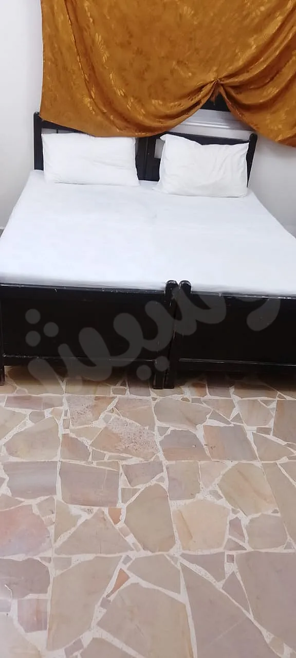 غرفة نوم مستعمله