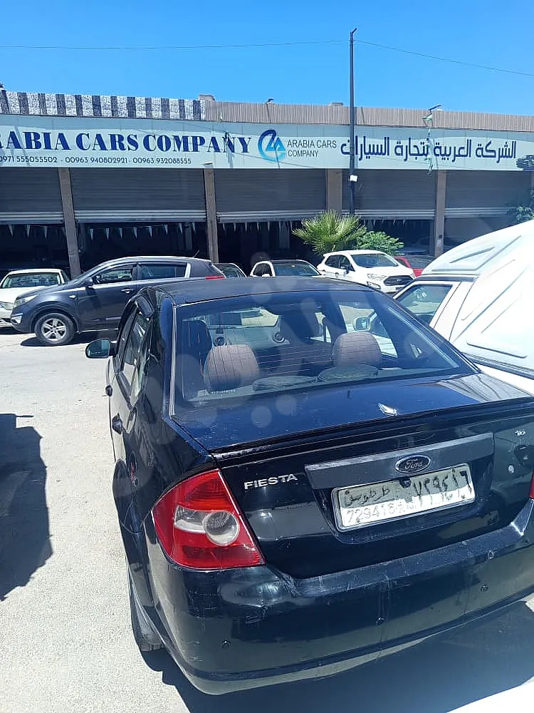 فورد فييستا 2006 للبيع في وادي الذهب بسعر 5800 دولار