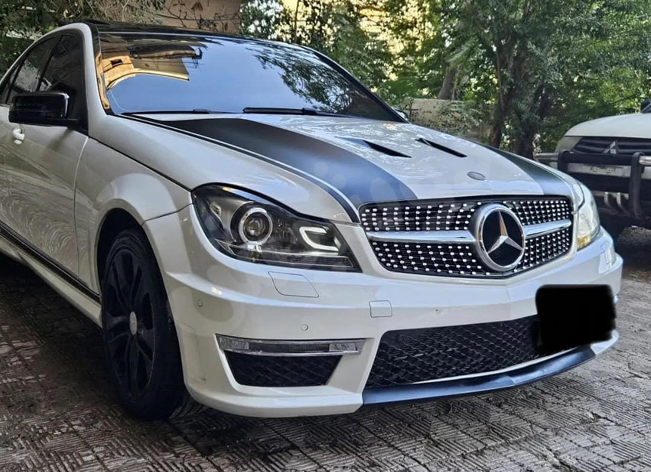 مرسيدس C300 2013 للبيع - أداء فخم وحالة ممتازة
