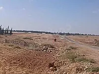 ارض مسيجه للبيع في كفرجوم مقابل مدرسة الجيل العربي