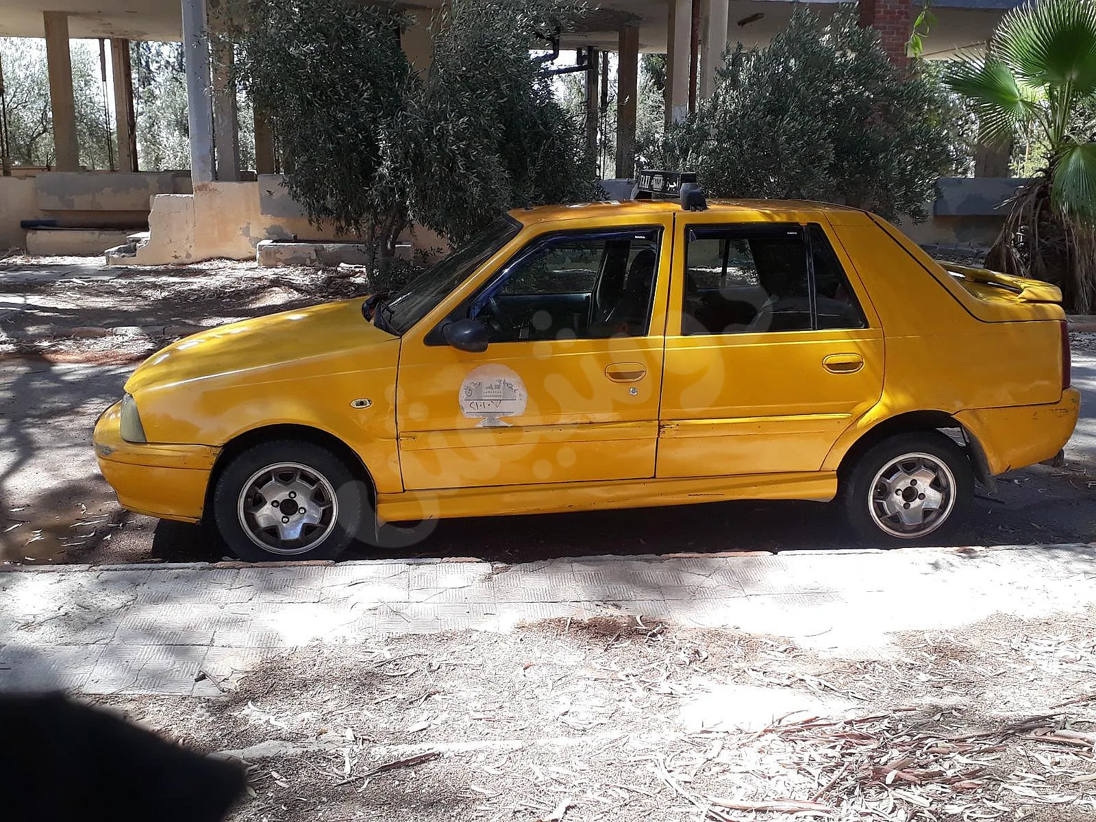 داسيا سولنزا 2003 للبيع  بسعر 3700 دولار