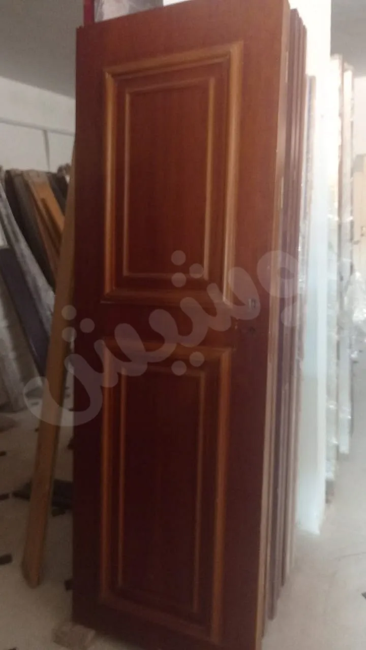 ابواب خشب 100 دولار نظيفة مستوردة من دبي مع كشف وقفل