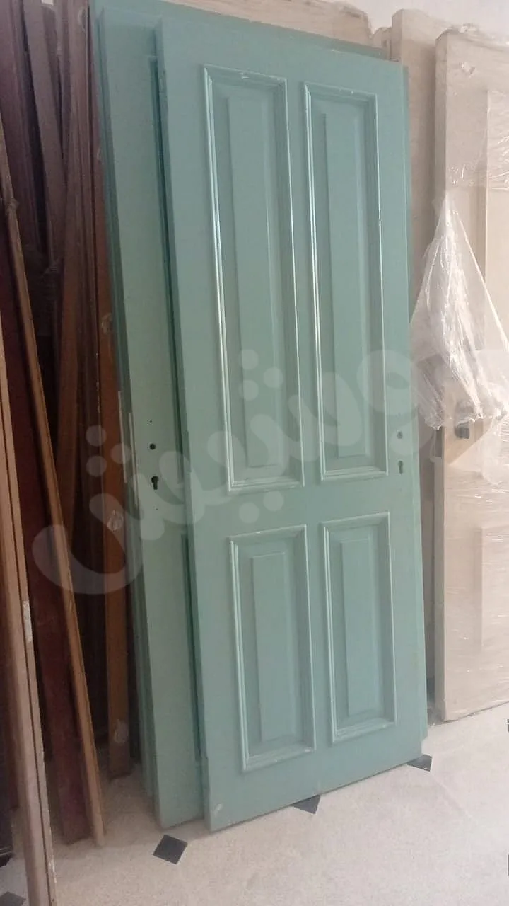 ابواب خشب 100 دولار نظيفة مستوردة من دبي مع كشف وقفل