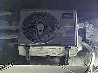 للبيع مكيف طن و نص tcl استعمال خفيف ٦ اشهر
