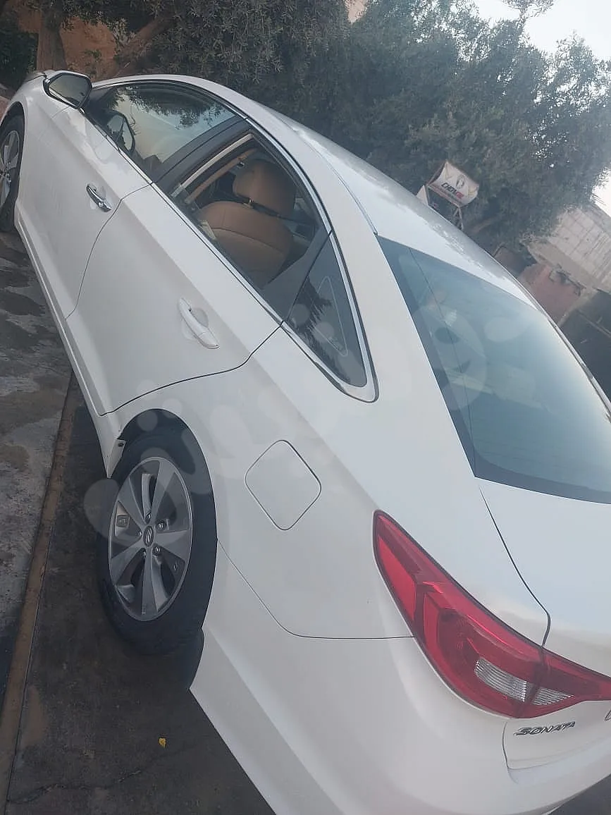 هيونداي سوناتا 2015 مستعملة للبيع  بسعر 11500$