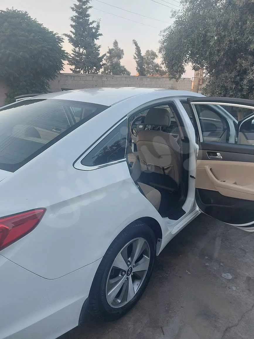 هيونداي سوناتا 2015 مستعملة للبيع  بسعر 11500$