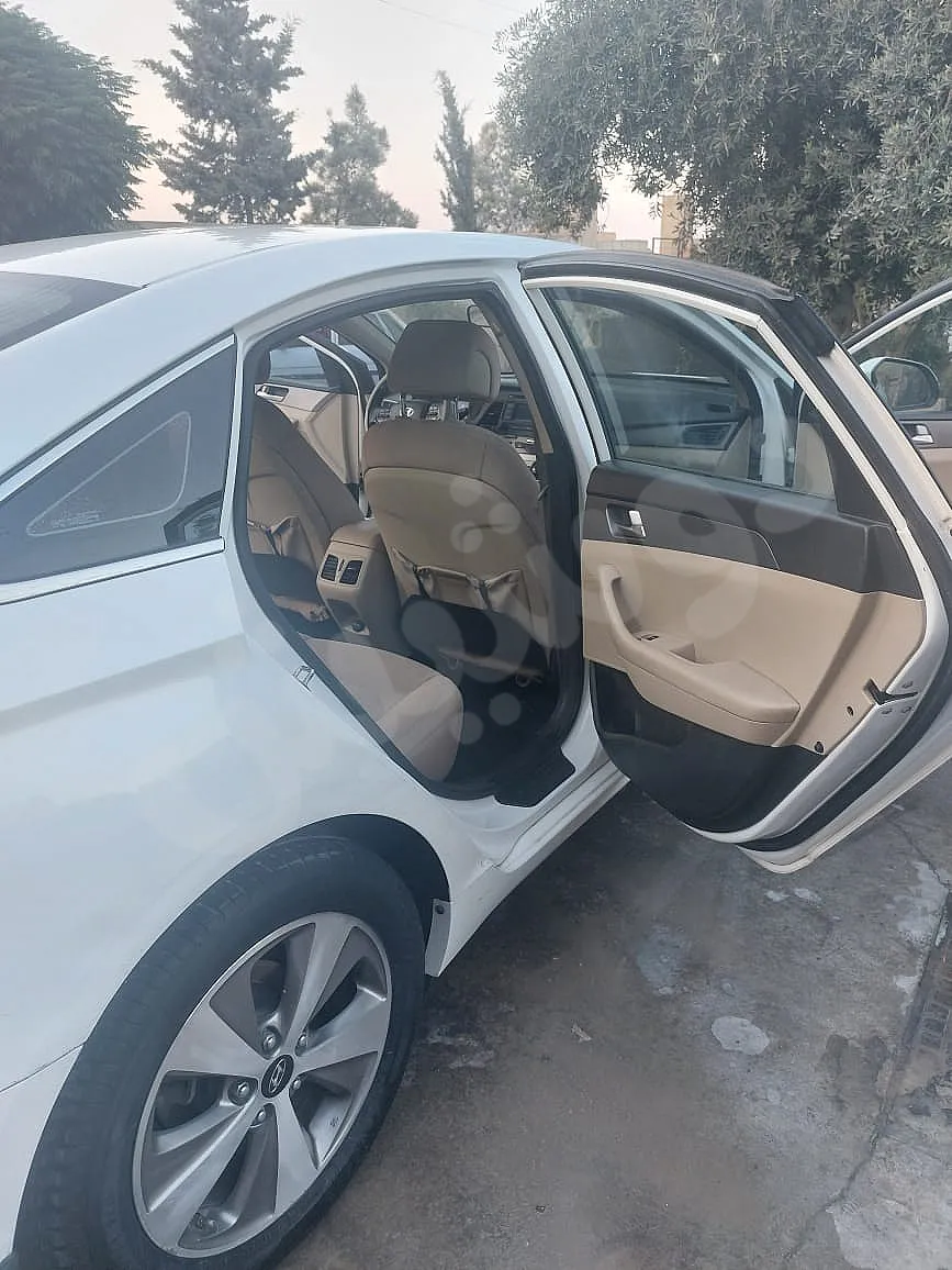 هيونداي سوناتا 2015 مستعملة للبيع  بسعر 11500$