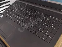للبيع لابتوب توشيبا كرت شاشة مدمج رام 8 غيغا وهارد 180 SSD 