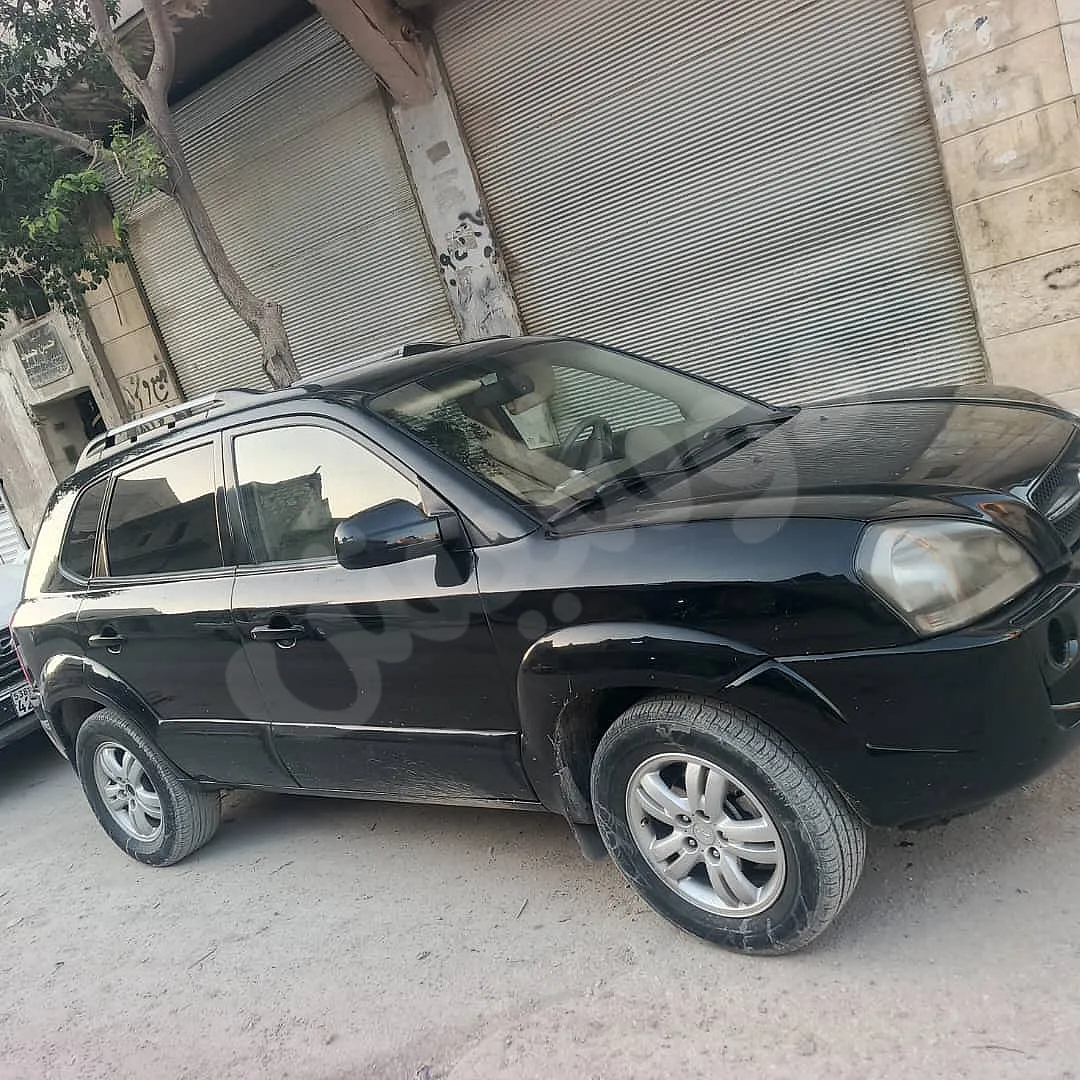 هيونداي توسان 2008 مستعملة للبيع بسعر 9500$