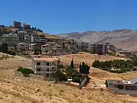 أرض للبيع في الزبداني 2400 سهم بإطلالة رائعة