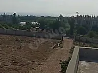 للبيع مزرعة 7 دونم ،مدجنة 380م2،مع بئر ماء ،منزل صغير وإطلالة بحرية
