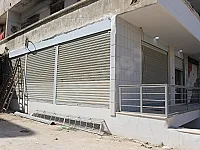 محل تجاري للبيع في جديدة عرطوز - 3 طوابق وقبو