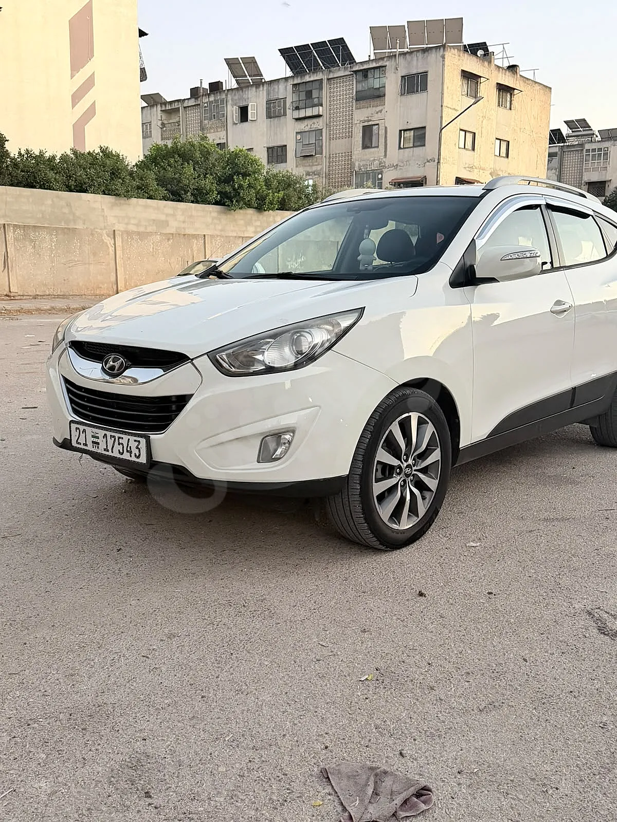 هيونداي توسان 2012 بحالة ممتازة أبيض بـ13500$