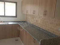شقه للبيع مساحتها 86متر كسوة جديده جمعيات شاميه 
