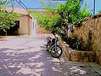 فيلا للبيع في الزبداني، 3 غرف ومفروشة، 120 م²
