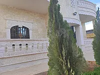 للبيع مزرعه مساحة كبيرة بي على طريق خان العسل تبعد عن حلب 12كيلو مفرق