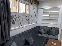 للإيجار 🏠 سويت صغير سوبر ديلوكس

غرفة وصالون، في منطقة الطلياني